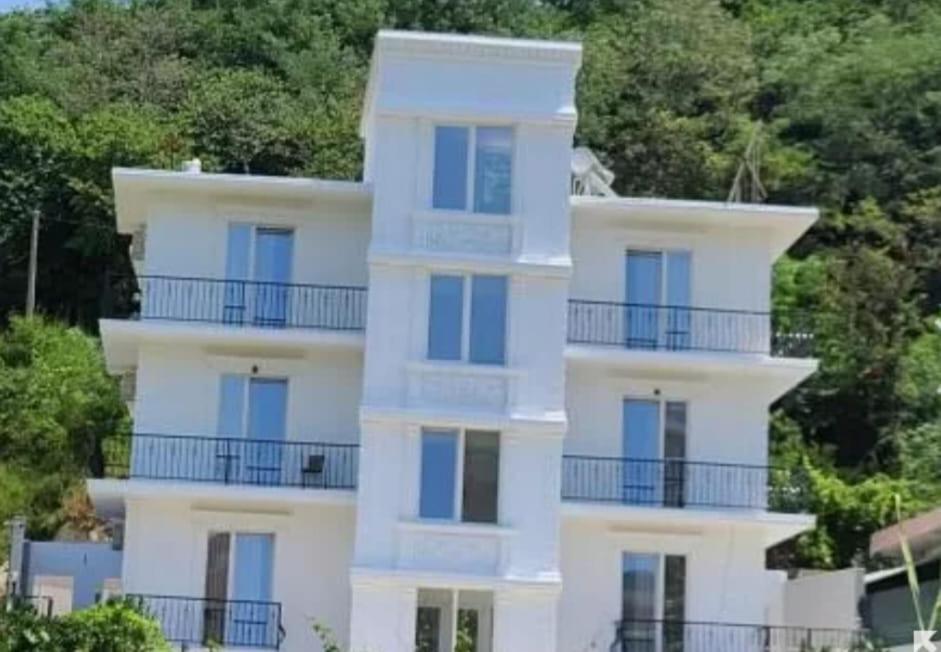 Hotel Fama Škalngur Exterior foto